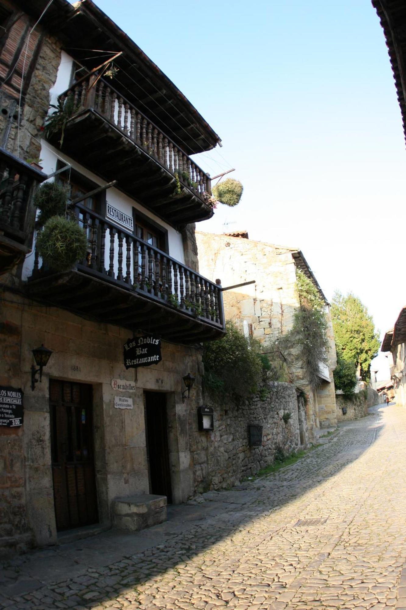 Posada Santa Juliana Santillana del Mar Esterno foto